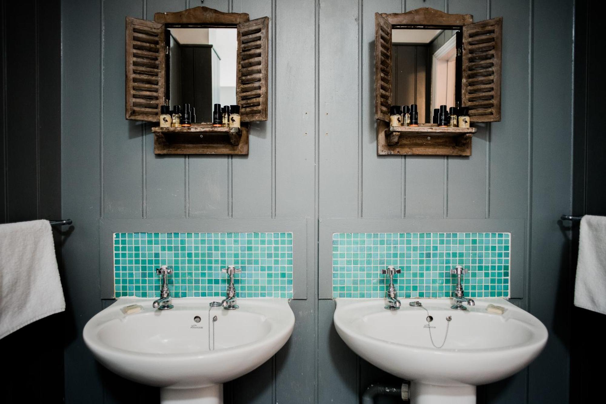 The Grove Ferry Inn Chislet Екстер'єр фото