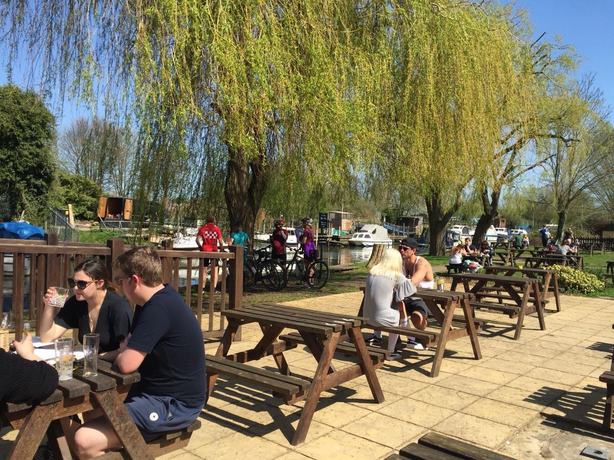 The Grove Ferry Inn Chislet Екстер'єр фото