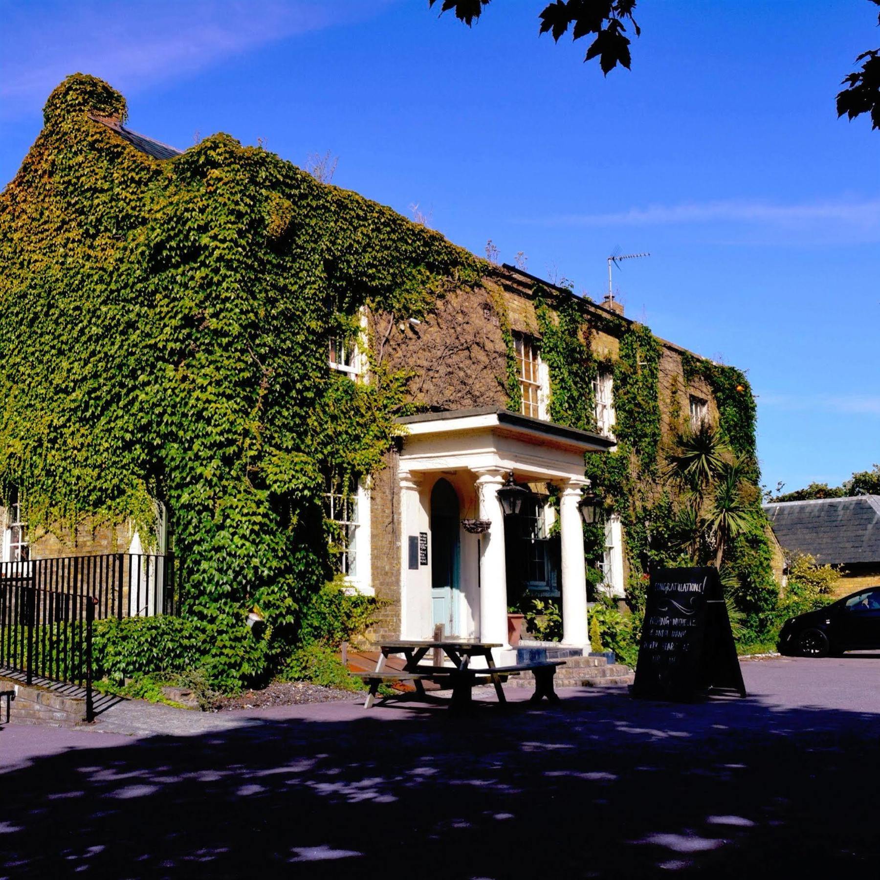 The Grove Ferry Inn Chislet Екстер'єр фото